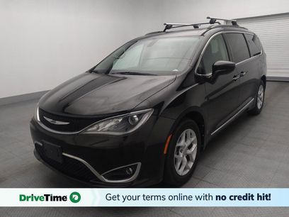 Used 2017 Chrysler Pacifica Touring-L w/ Tire & Wheel Group