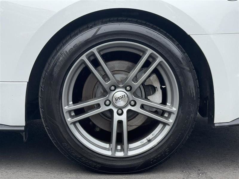 Used 2018 Ford Mustang Premium RWD image 11