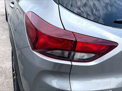 Used 2024 Chevrolet TrailBlazer LT w/ LT Cold Weather Package FWD image 22