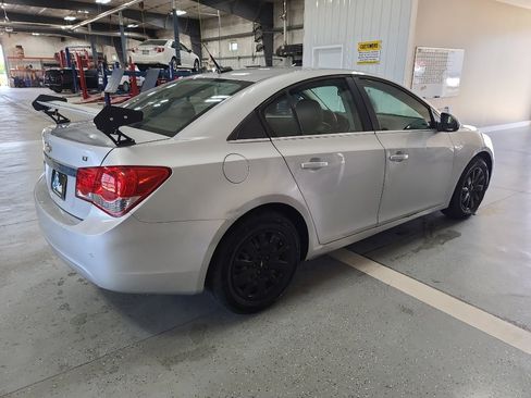 Used 2011 Chevrolet Cruze LT FWD image 5