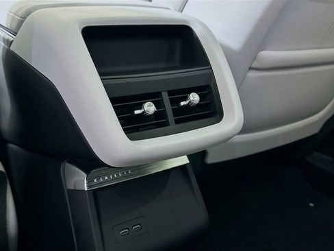 New 2025 Cadillac Lyriq Luxury image 15