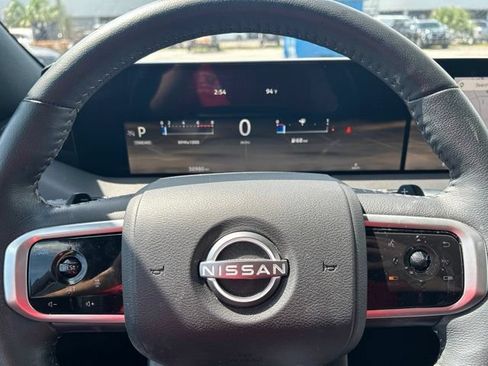 Used 2025 Nissan Armada Platinum w/ Convenience Package RWD image 32