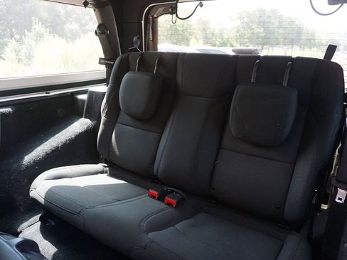 Used 2020 Jeep Wrangler Sport AWD/4WD image 13