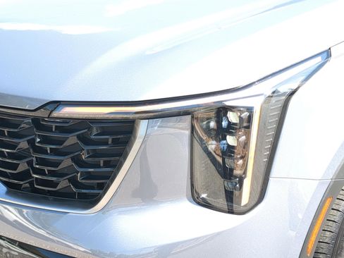 Certified 2024 Kia Sorento S w/ Panoramic Sunroof Package image 9