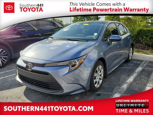 Used 2025 Toyota Corolla LE FWD image 1