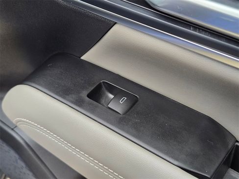 Used 2025 GMC Terrain Elevation image 28