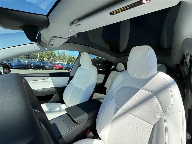 Used 2026 Tesla Model Y Long Range AWD/4WD image 9