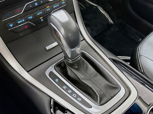 Used 2018 Ford Edge SEL w/ Equipment Group 201A image 17