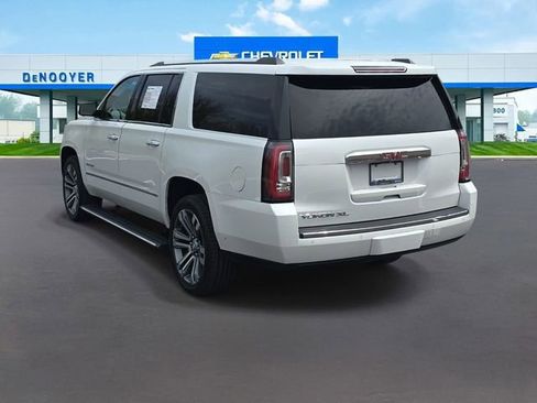 Used 2018 GMC Yukon XL Denali w/ Denali Ultimate Package AWD/4WD image 9