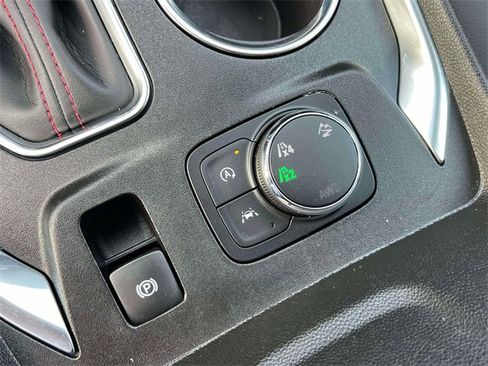 Certified 2023 Chevrolet Traverse RS image 33