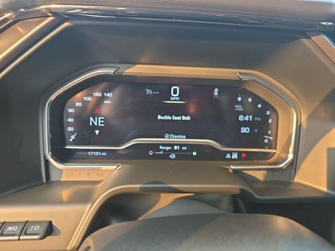 Used 2024 GMC Sierra 1500 AT4 w/ Technology Package AWD/4WD image 14