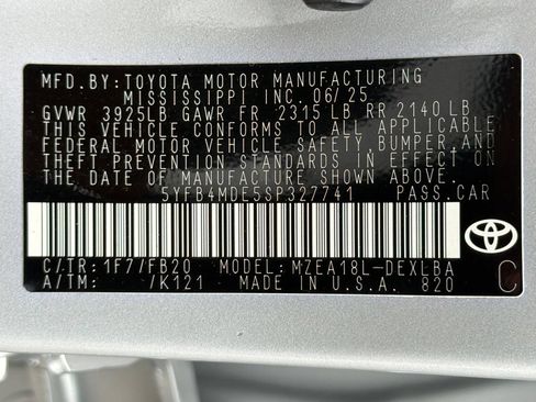 Used 2025 Toyota Corolla LE FWD image 31