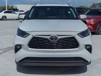 Used 2022 Toyota Highlander XLE video 2