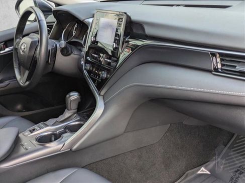Used 2024 Toyota Camry SE image 20