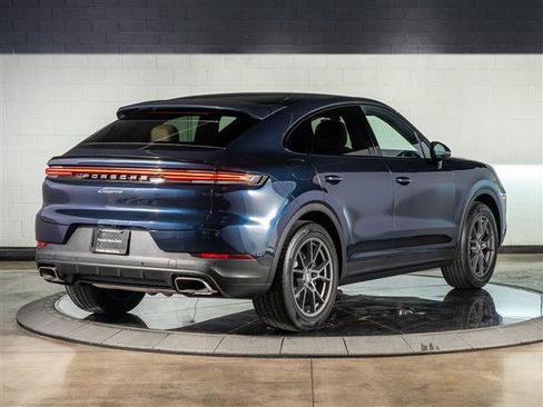Certified 2026 Porsche Cayenne Coupe image 9