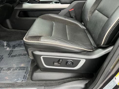 Used 2021 RAM 1500 Laramie w/ Sport Appearance Package image 18