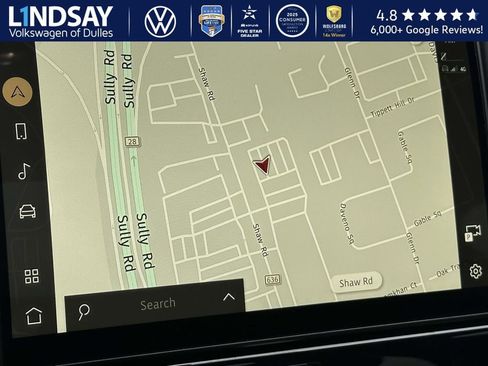 Used 2023 Land Rover Discovery S R-Dynamic image 17