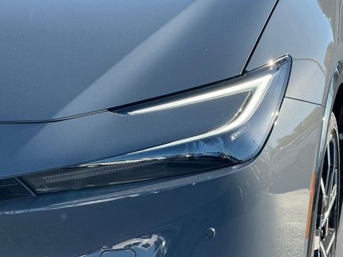 New 2026 Toyota Prius Plug-In Hybrid image 11