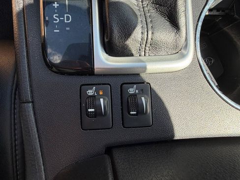 Used 2018 Toyota Highlander SE AWD/4WD image 26