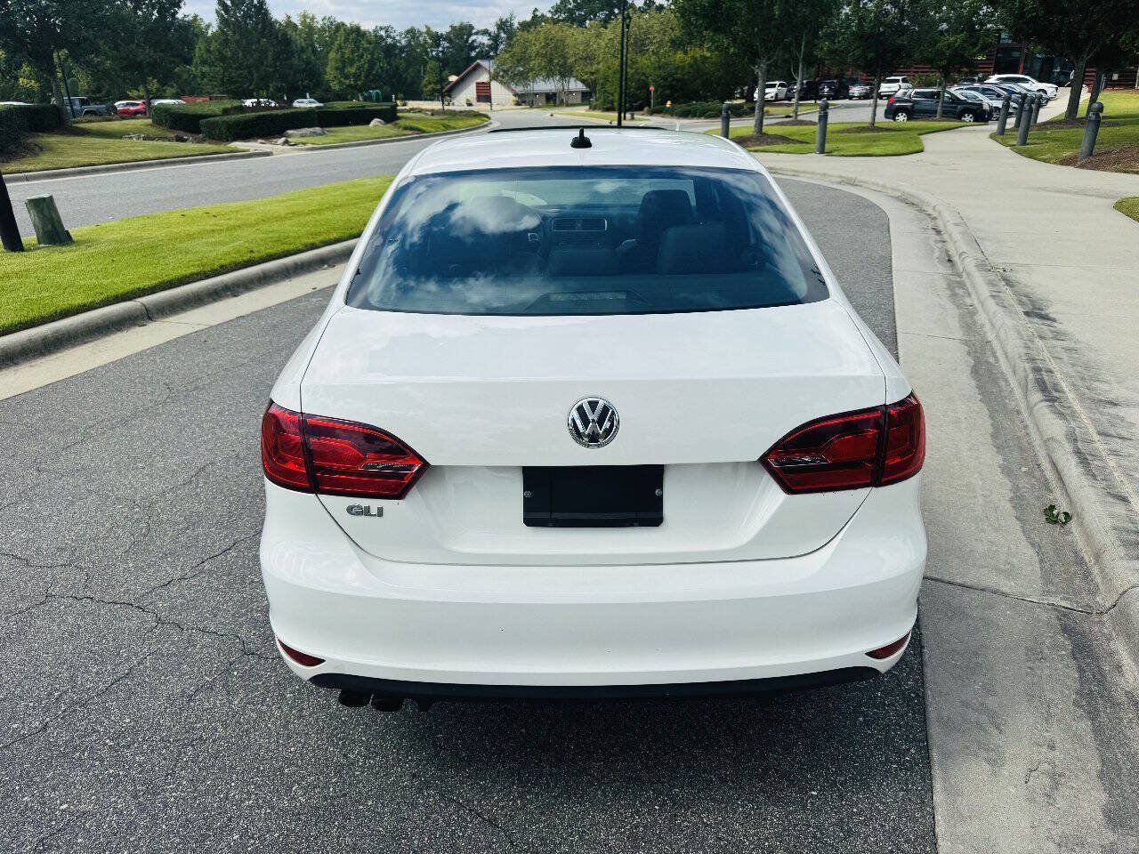 Used 2013 Volkswagen Jetta GLI Autobahn FWD image 6