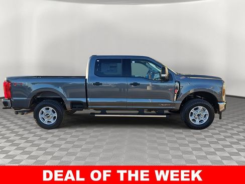 New 2026 Ford F250 XLT w/ FX4 Off-Road Package AWD/4WD image 2