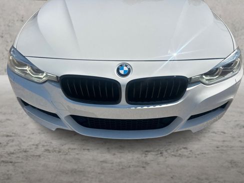 Used 2018 BMW 320i xDrive Sedan AWD/4WD image 13
