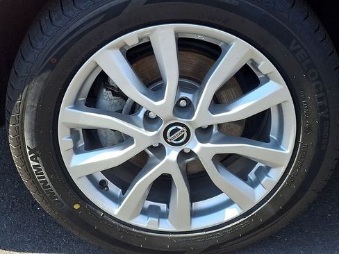 Used 2021 Nissan Rogue Sport S AWD/4WD image 9