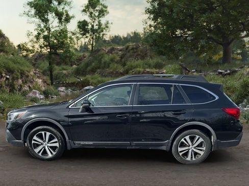 Used 2018 Subaru Outback 2.5i Limited image 8