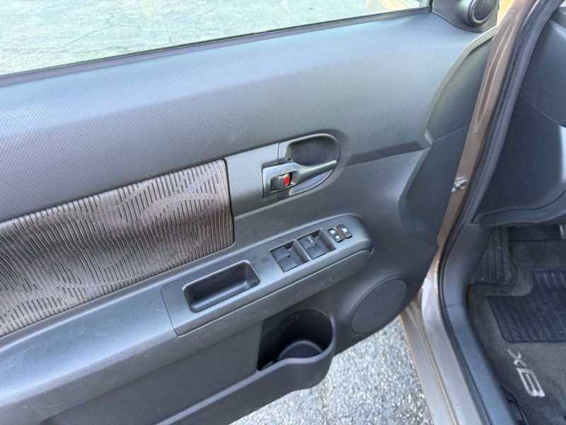 Used 2013 Scion xB FWD image 13