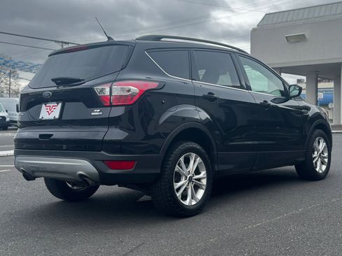 Used 2018 Ford Escape SE w/ SE Sync 3 Package image 5