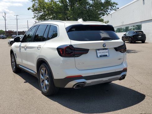 Used 2023 BMW X3 xDrive30i w/ Premium Package AWD/4WD image 3
