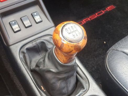 Used 1998 Porsche 911 Carrera image 13