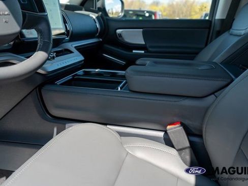 New 2026 Ford Expedition Active AWD/4WD image 14