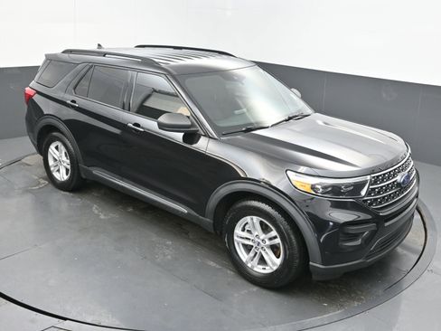 Used 2020 Ford Explorer XLT w/ Class III Trailer Tow Package image 33