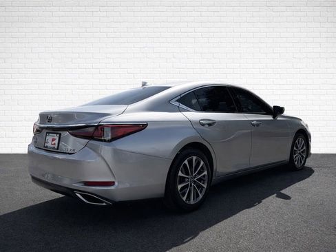 Used 2022 Lexus ES 350 w/ Premium Package FWD image 4