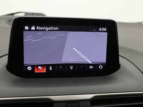 Used 2018 MAZDA MAZDA3 Touring image 22