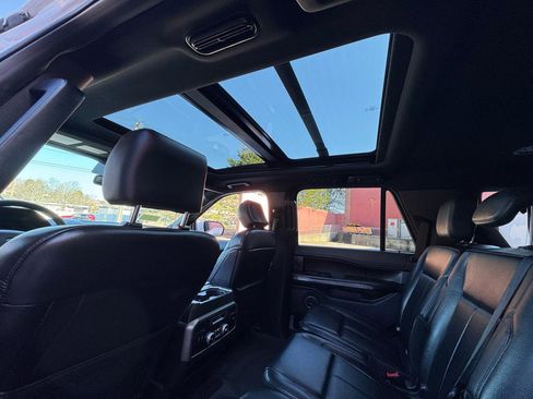 Used 2019 Ford Expedition XLT w/ Equipment Group 202A image 9