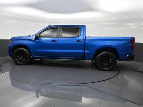 Used 2022 Chevrolet Silverado 1500 Custom RWD image 2