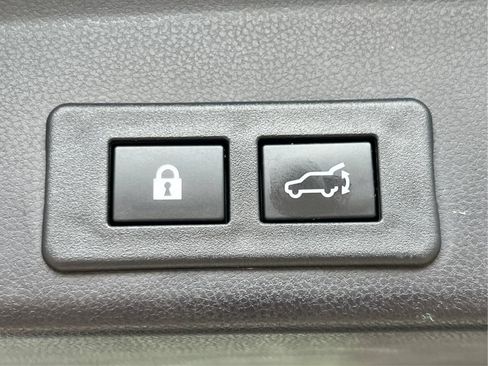 Used 2022 Subaru Ascent Limited w/ Technology Package AWD/4WD image 35