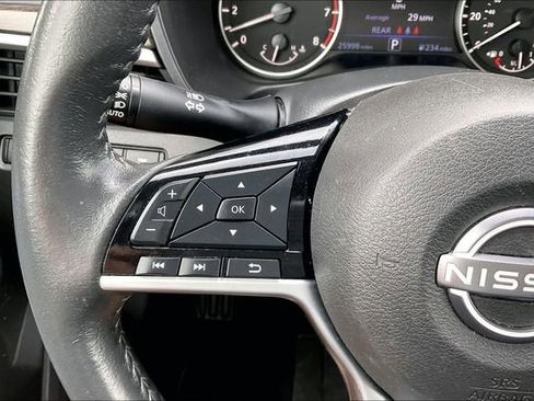 Used 2024 Nissan Altima 2.5 SV w/ SV Premium Package AWD/4WD image 16