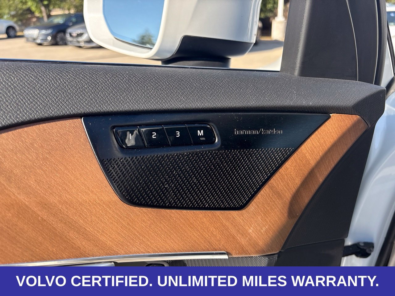 Certified 2024 Volvo XC90 T8 Plus w/ Protection Package Premier AWD/4WD image 17