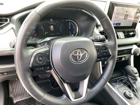 Used 2024 Toyota RAV4 XLE w/ Convenience Package AWD/4WD image 12