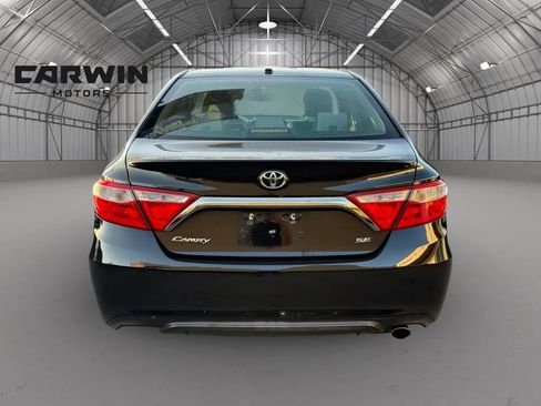 Used 2015 Toyota Camry SE FWD image 8