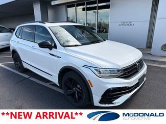Used 2023 Volkswagen Tiguan SE R-Line AWD/4WD video 1