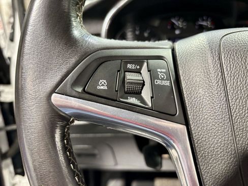 Used 2022 Buick Encore Preferred image 26