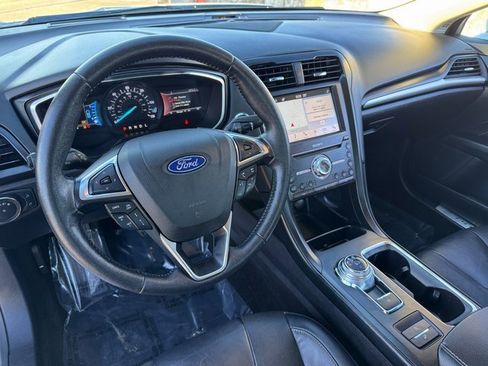 Used 2019 Ford Fusion Titanium image 3