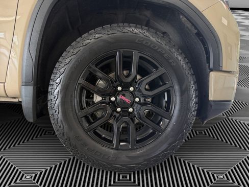 Used 2023 GMC Sierra 1500 Elevation AWD/4WD image 10