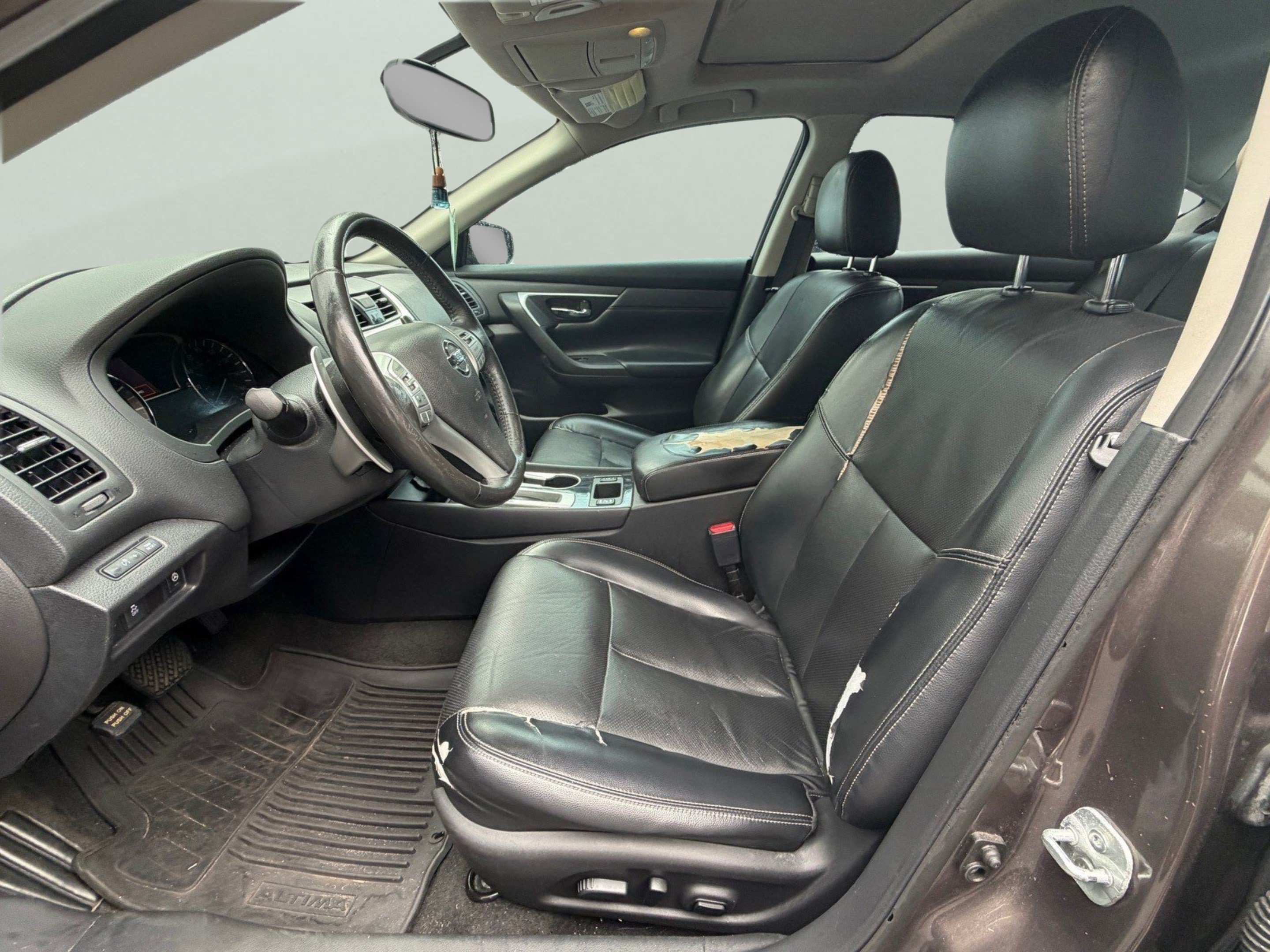 Used 2016 Nissan Altima 3.5 SL FWD image 8