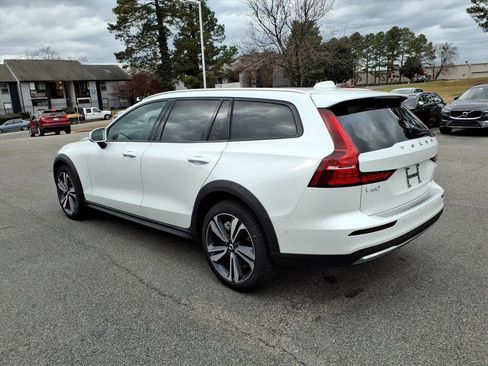 New 2026 Volvo V60 B5 Cross Country Plus w/ Protection Package Premier image 6