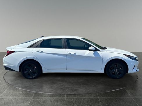Used 2022 Hyundai Elantra SEL w/ Cargo Package FWD image 10